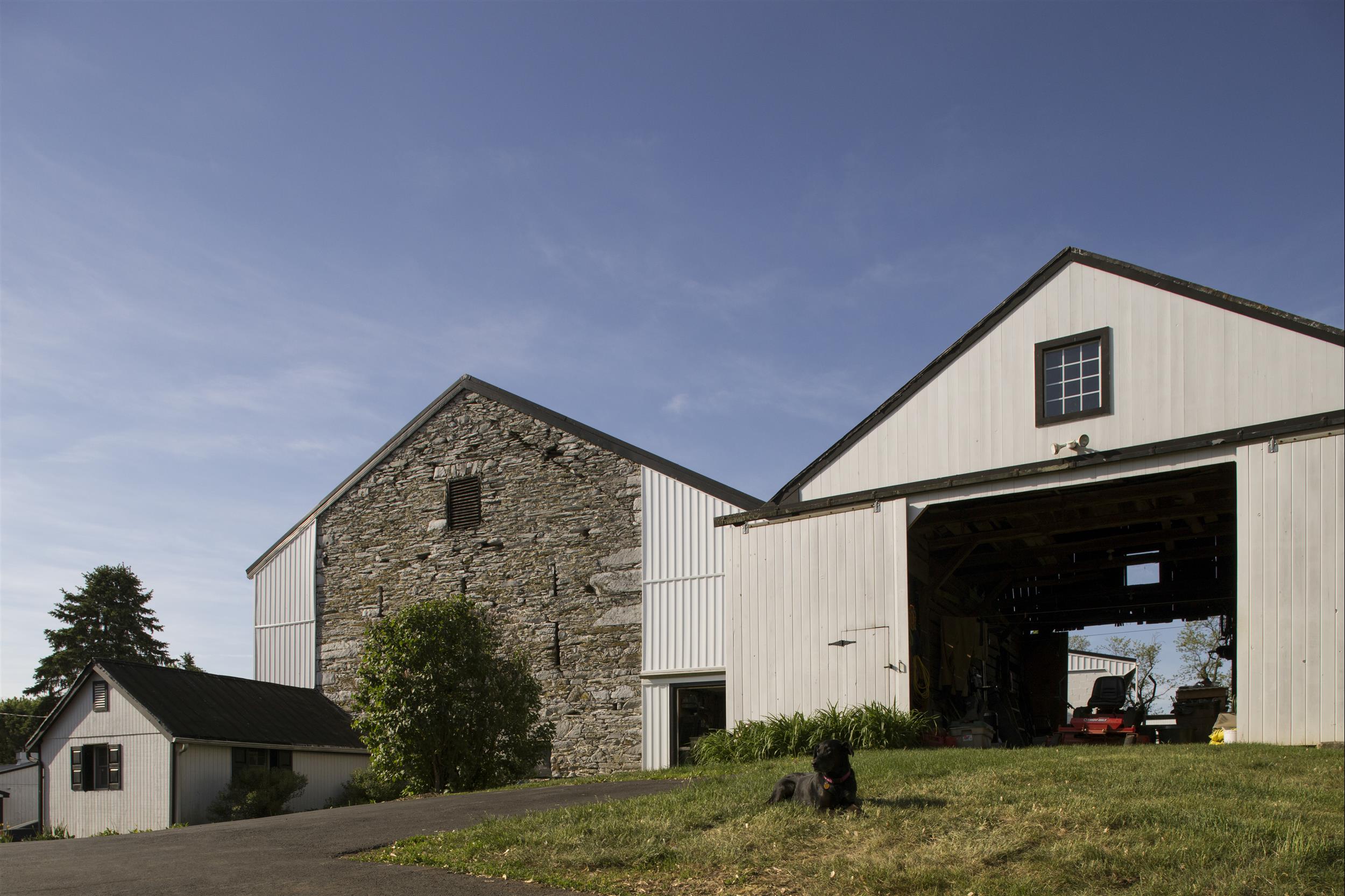 exterior-barn-on-grounds.jpg
